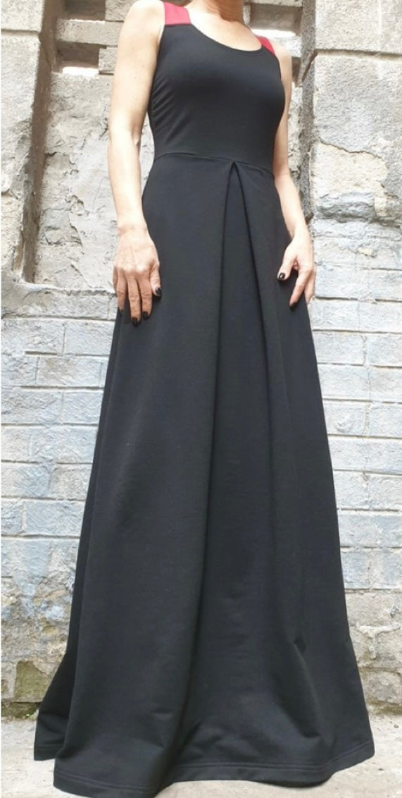 Black Sleeveless Summer Dress with Open Back and Red Asymmetric Straps