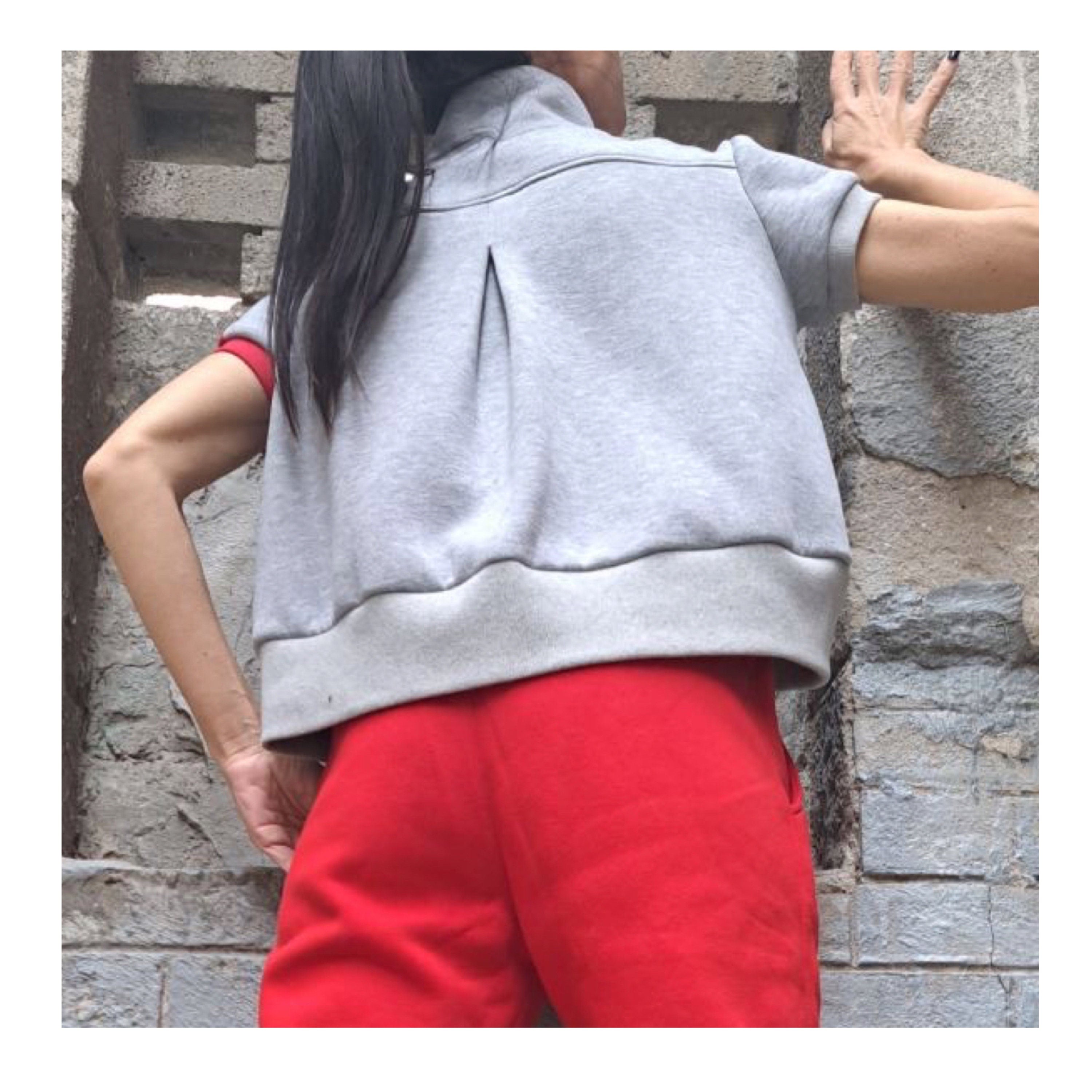 Cotton Short Sleeve Blouse: Warm Grey Top with Red Zipper Vest