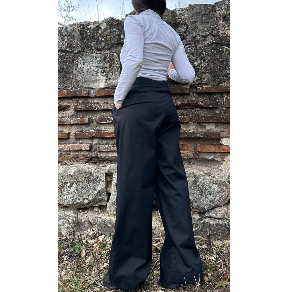 High Waist Black Wide-Leg Pants with Wrap Belt – Cotton Textured Urban Trousers