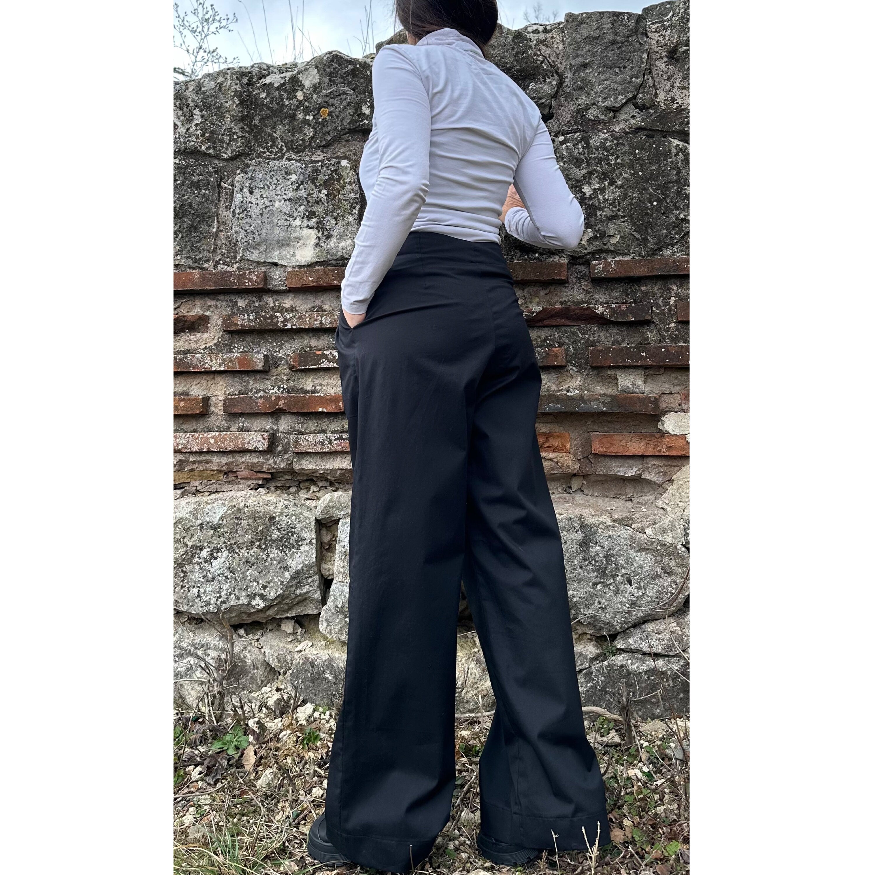 High Waist Black Wide-Leg Pants with Wrap Belt – Cotton Textured Urban Trousers