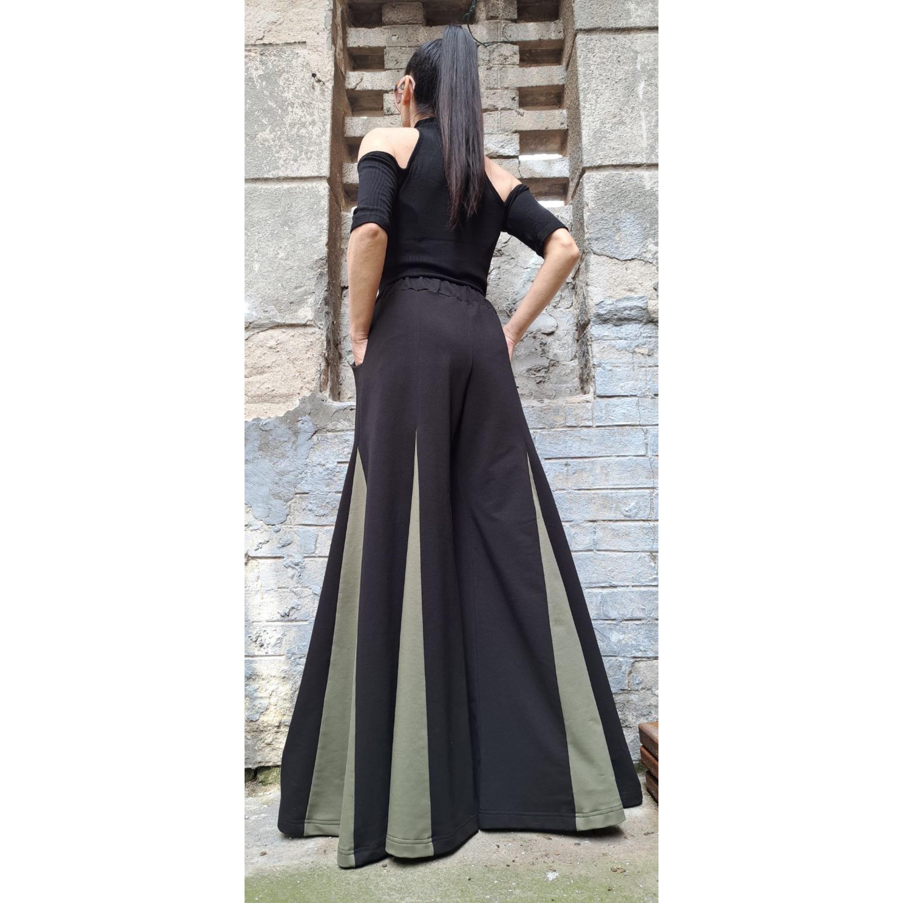High-Waisted Wide Leg Skirt-Pants / Flared Palazzo Pants with Elastic Waist and Side Pockets / Two-Tone Avant-Garde Trousers