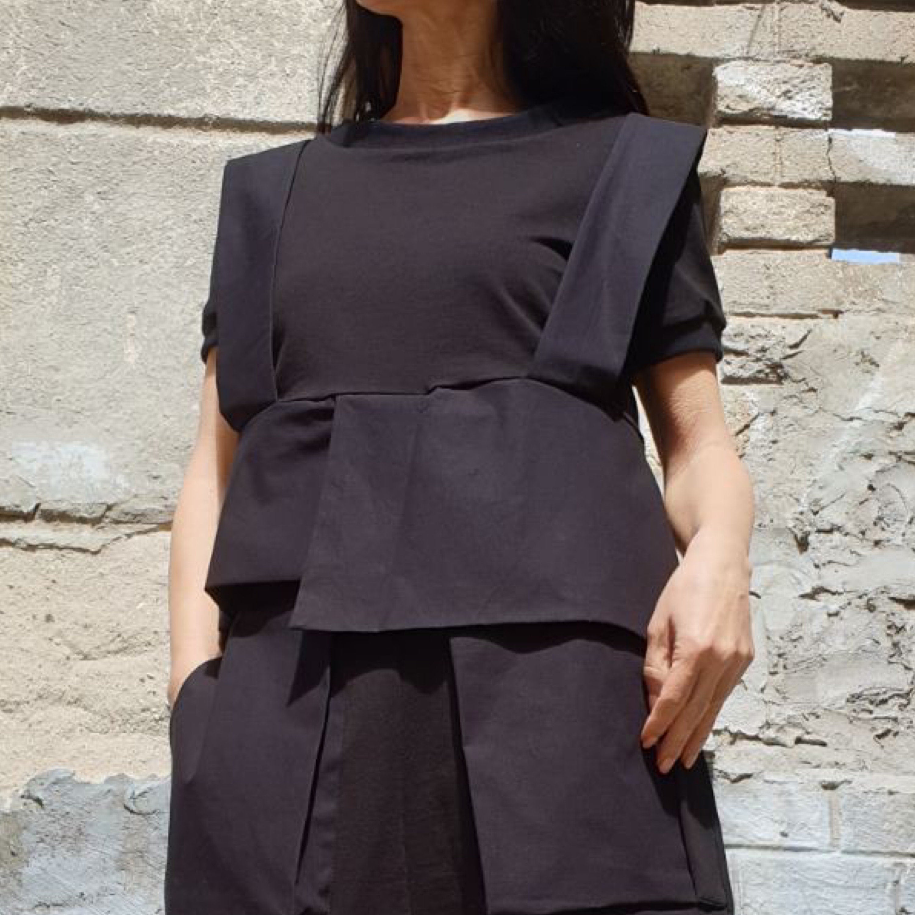 Asymmetric Black Cotton Top with Strap Detail – Avant-Garde Short Sleeve Blouse