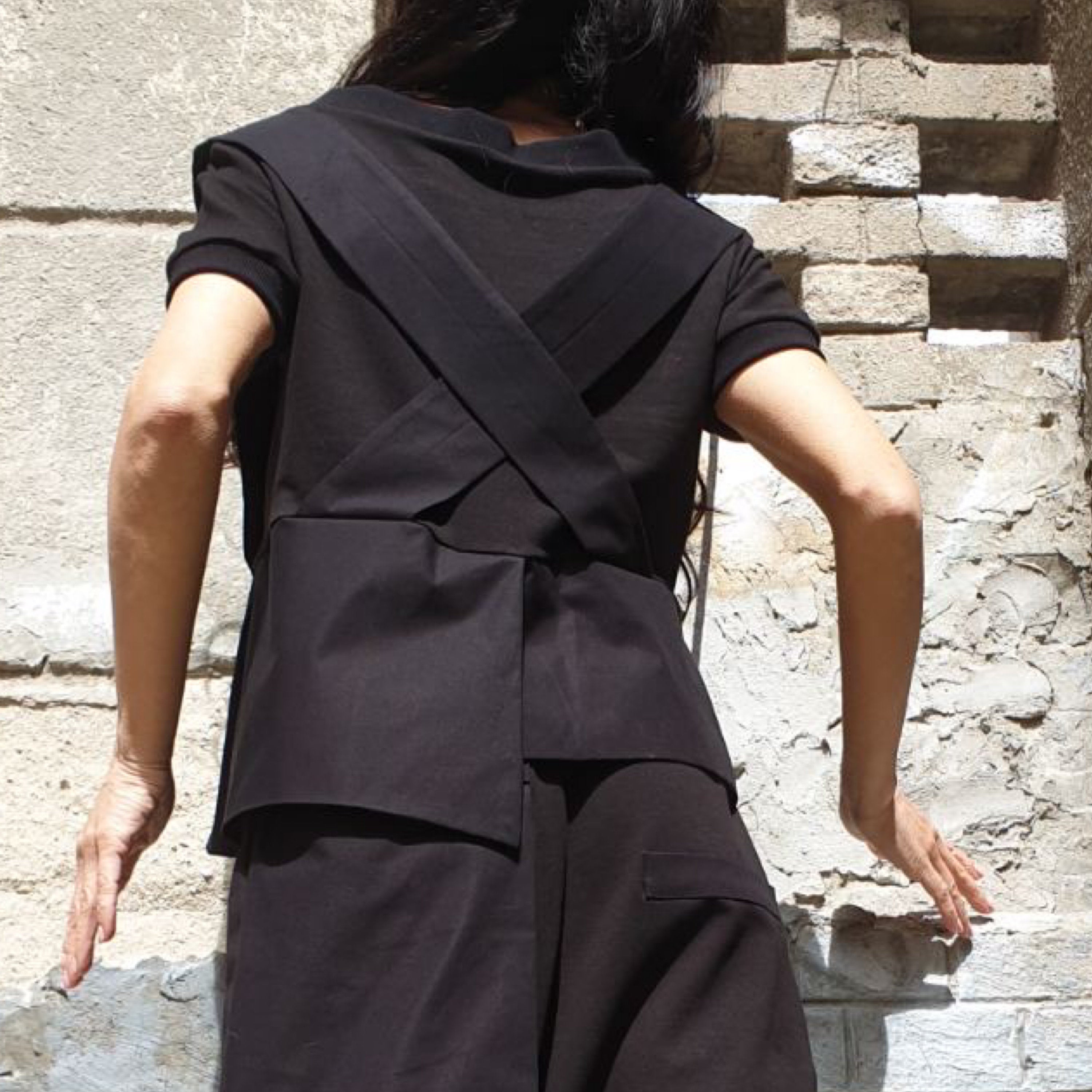 Asymmetric Black Cotton Top with Strap Detail – Avant-Garde Short Sleeve Blouse