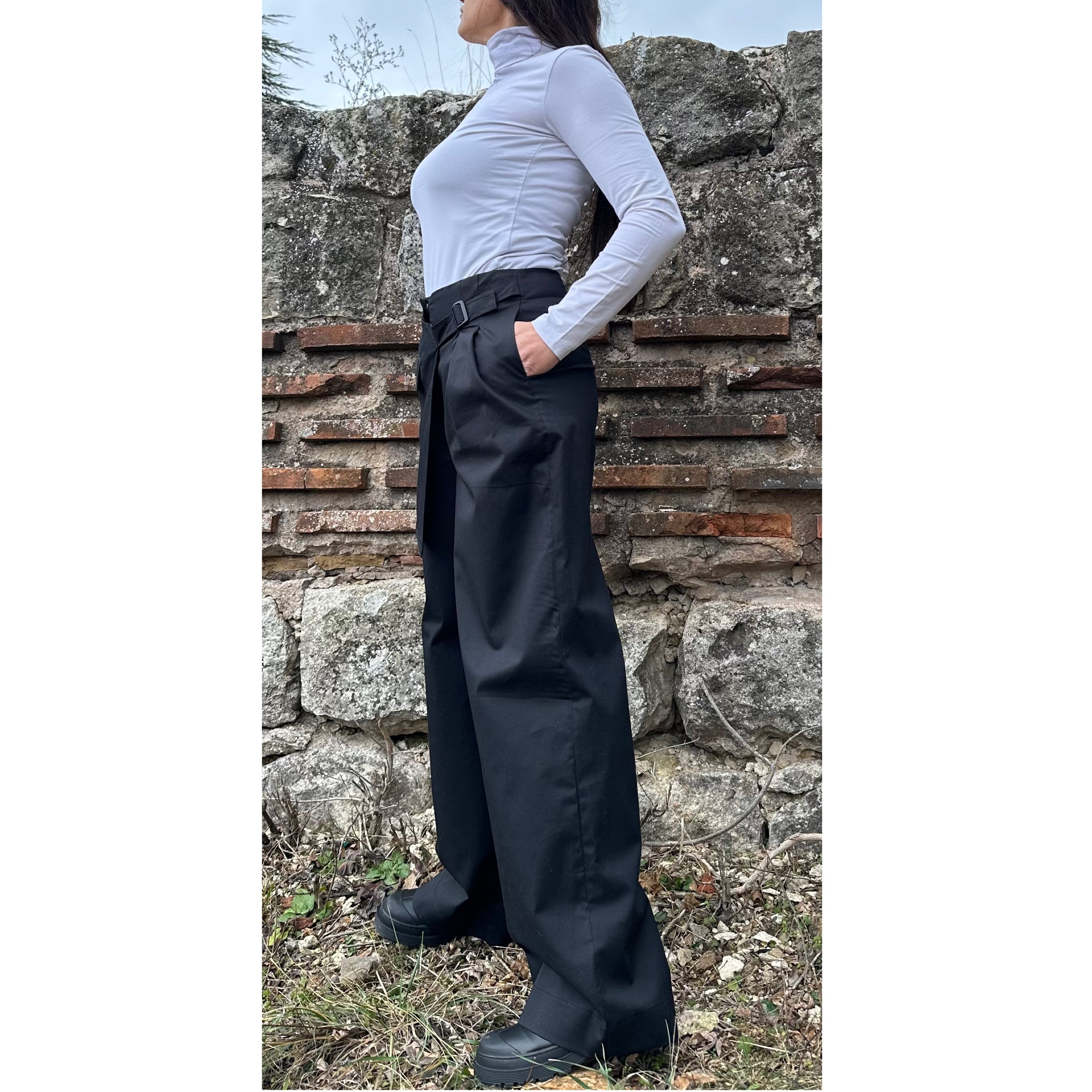 High Waist Black Wide-Leg Pants with Wrap Belt – Cotton Textured Urban Trousers