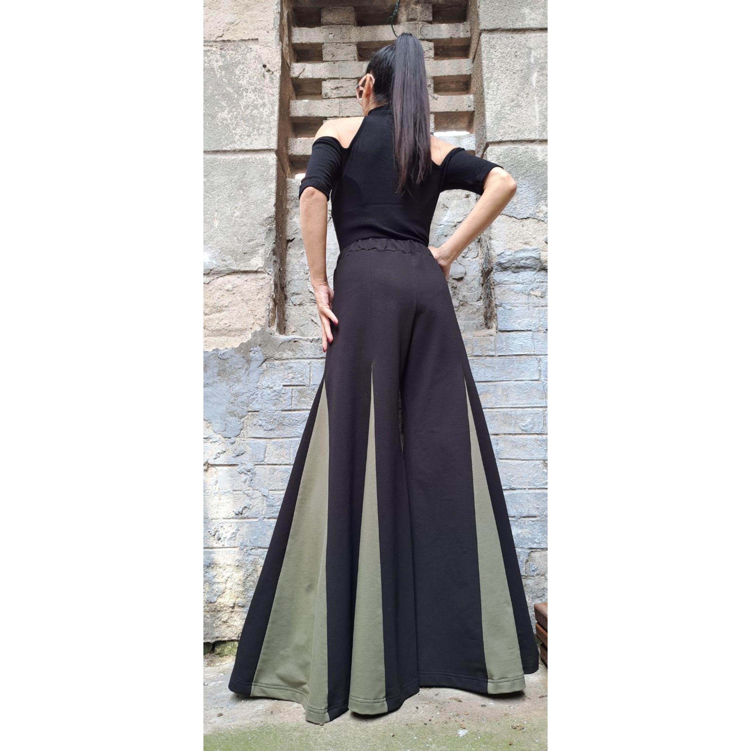 High-Waisted Wide Leg Skirt-Pants / Flared Palazzo Pants with Elastic Waist and Side Pockets / Two-Tone Avant-Garde Trousers
