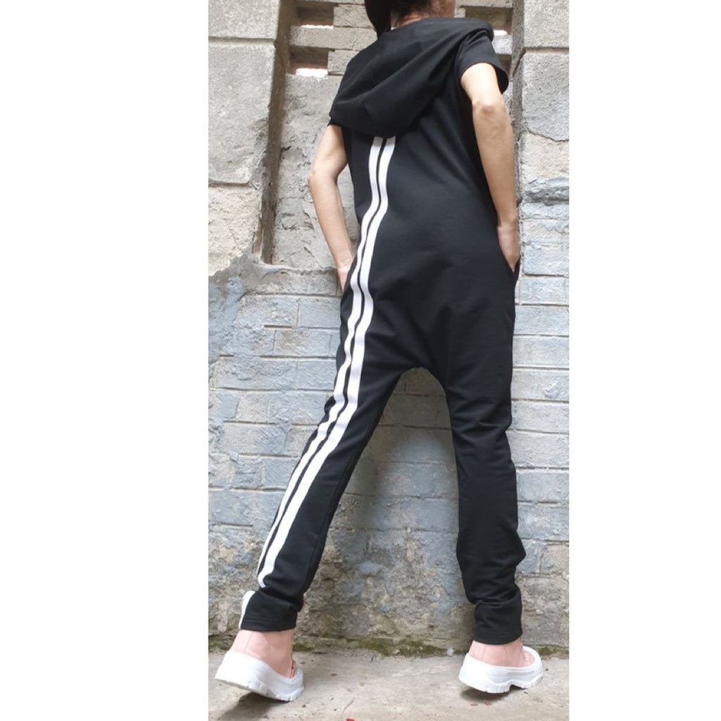 Black Cotton Jumpsuit with Hoodie – Women’s Casual Zip-Up Romper with Side Pockets / Short Sleeve Streetwear Overalls