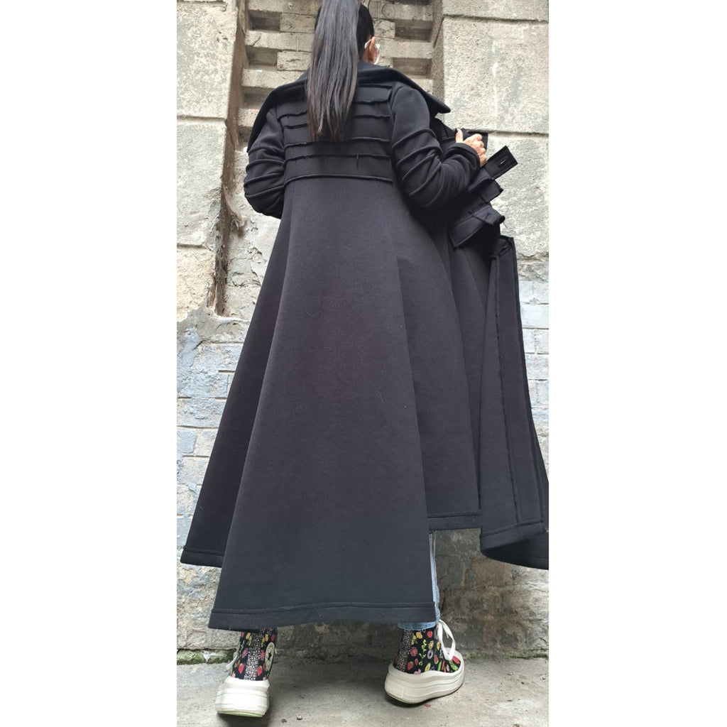 Asymmetric Black Cotton Coat with High Collar – Avant-Garde Long Jacket for Urban Style