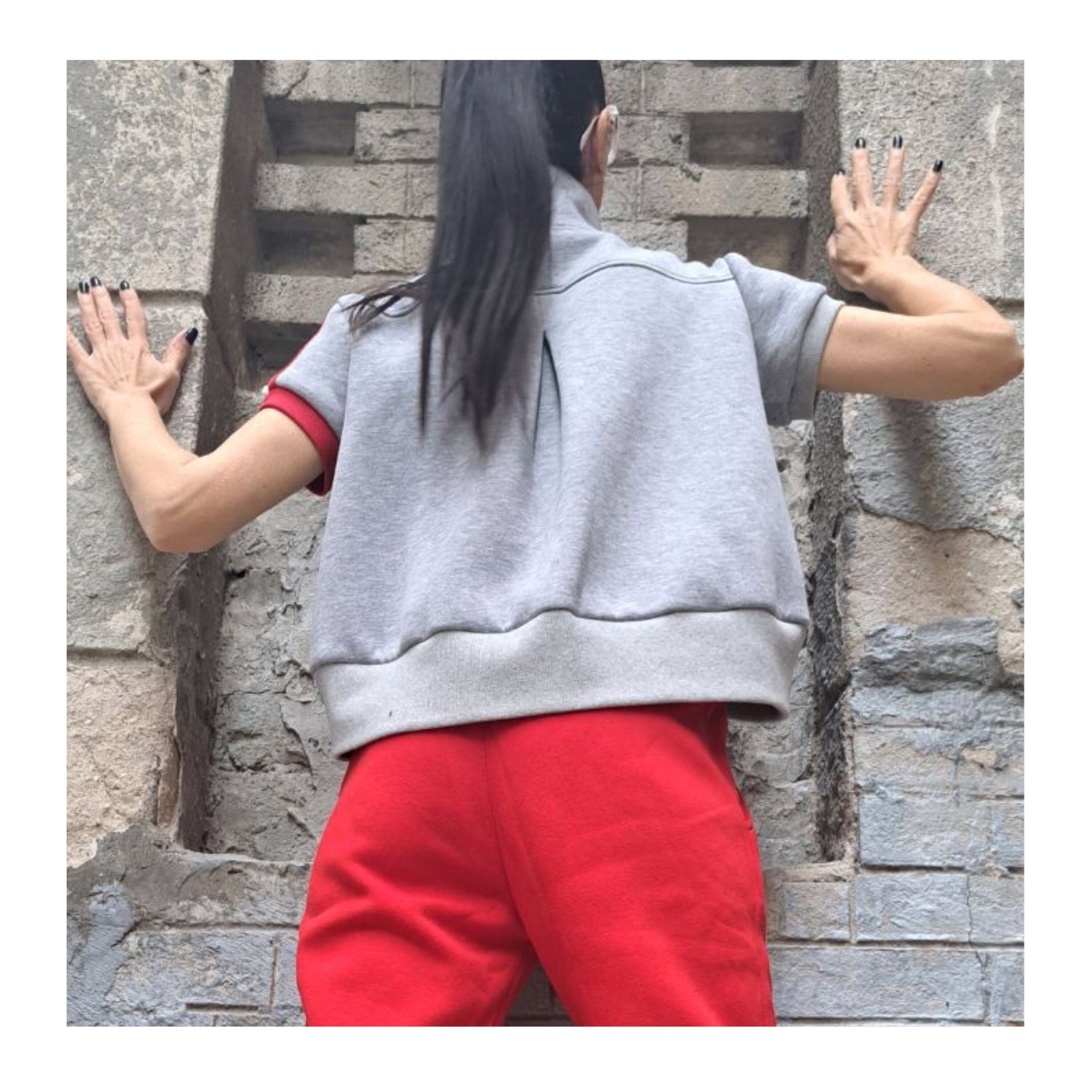 Cotton Short Sleeve Blouse: Warm Grey Top with Red Zipper Vest