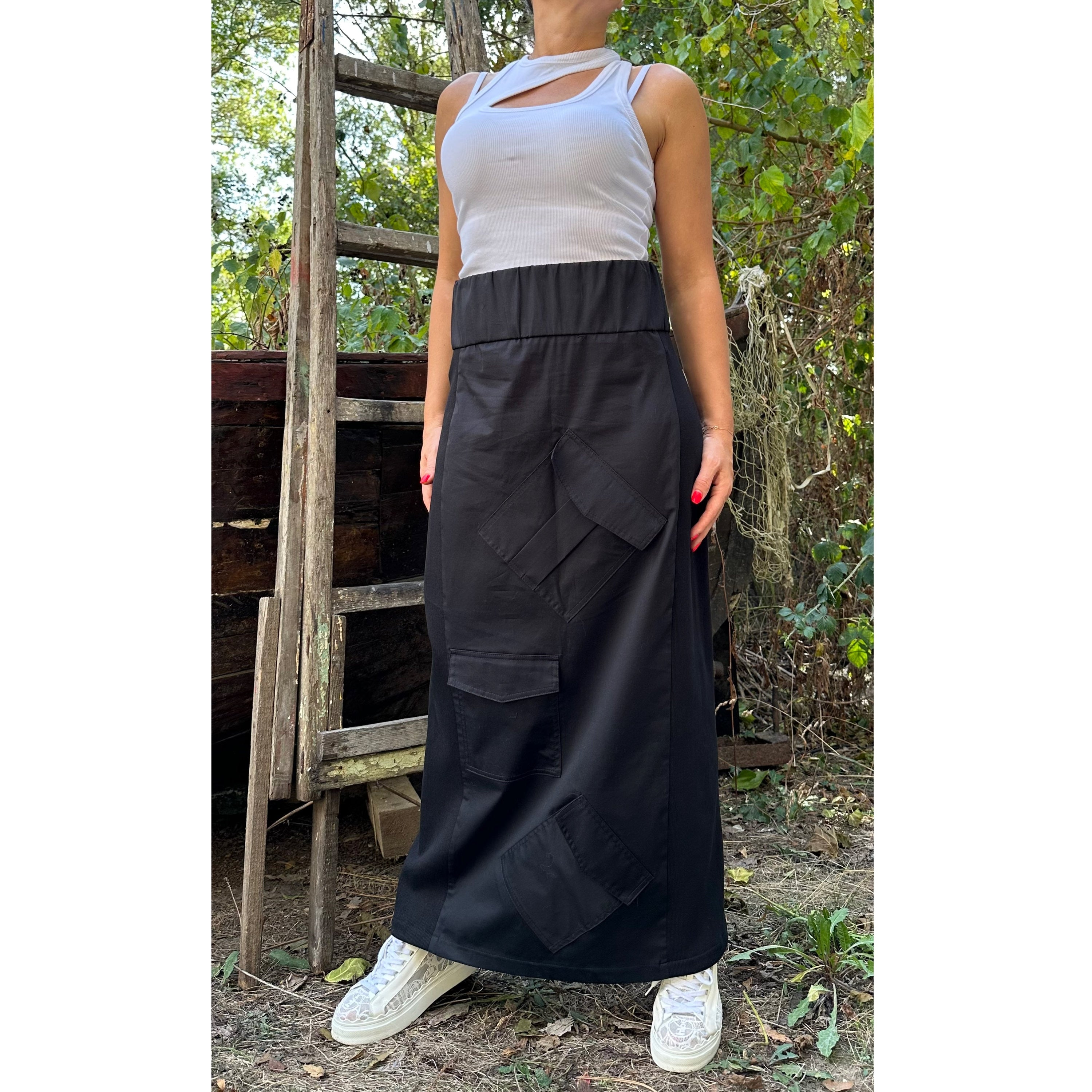 Black Maxi Skirt with High Waist / Slit and Multi Pockets
