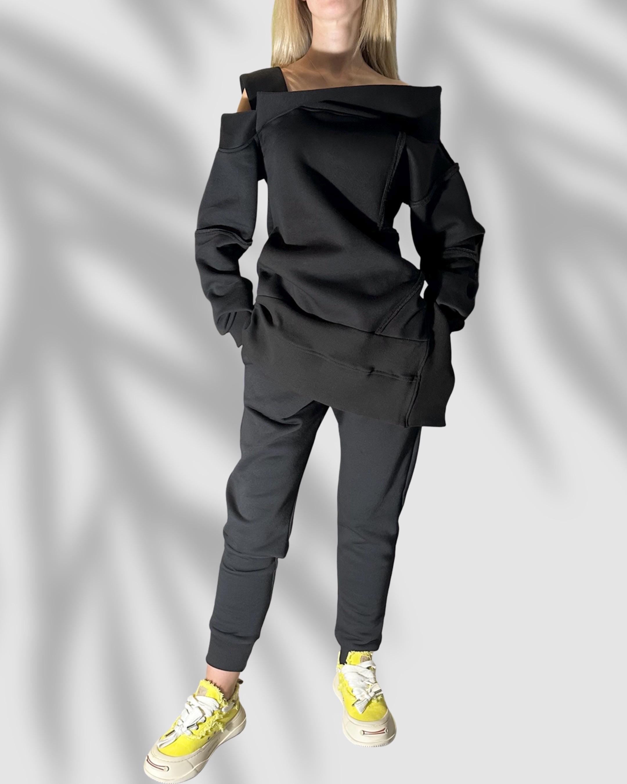 Black Winter Tracksuit for Women – Asymmetric Off-Shoulder Sweatshirt & High-Waist Joggers / Thick Three-Thread Fleece Designer Set / Warm T