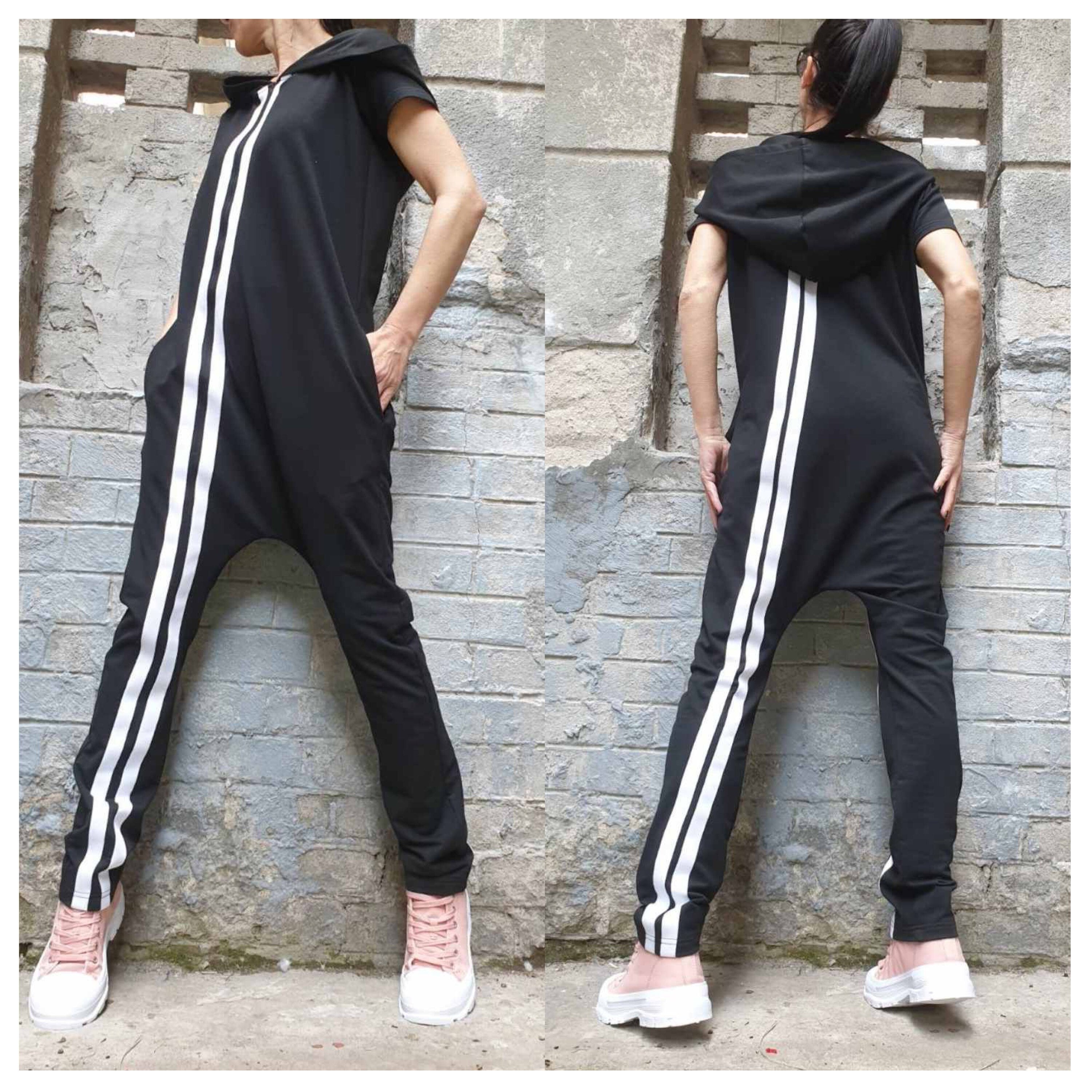 Black Cotton Jumpsuit with Hoodie – Women’s Casual Zip-Up Romper with Side Pockets / Short Sleeve Streetwear Overalls