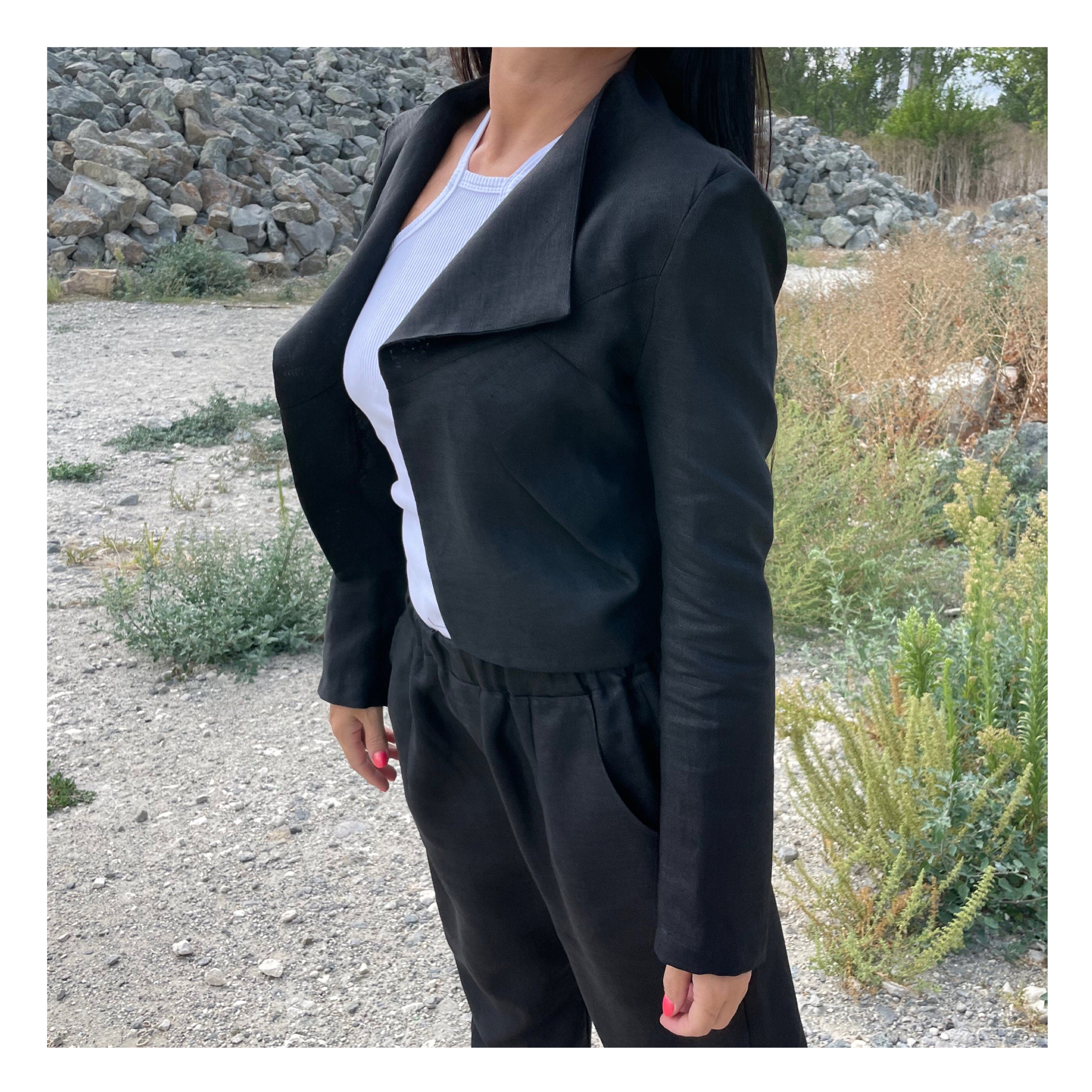 Short Black Linen Jacket with Long Sleeves – Designer Front-Gathered Open Blazer